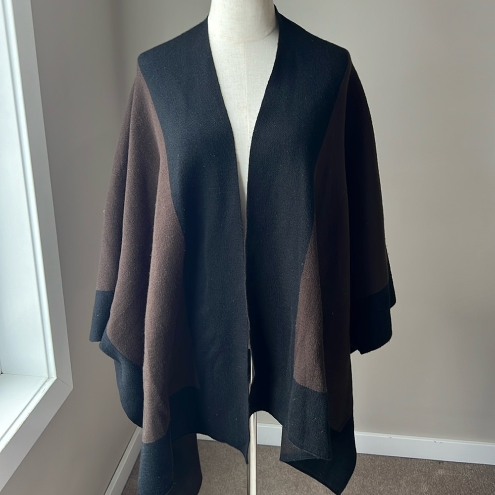 Belle Dame Poncho